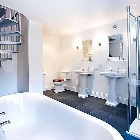 The Hideaway At Windermere (adults Only) Kendal